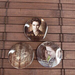 The Twilight Saga New Moon 3 Pin Badge Button Set Edward Bella